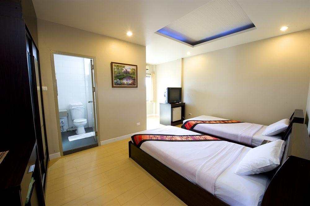 Super Oyo 1096 Winner Inn Hotel Чиангмай Экстерьер фото