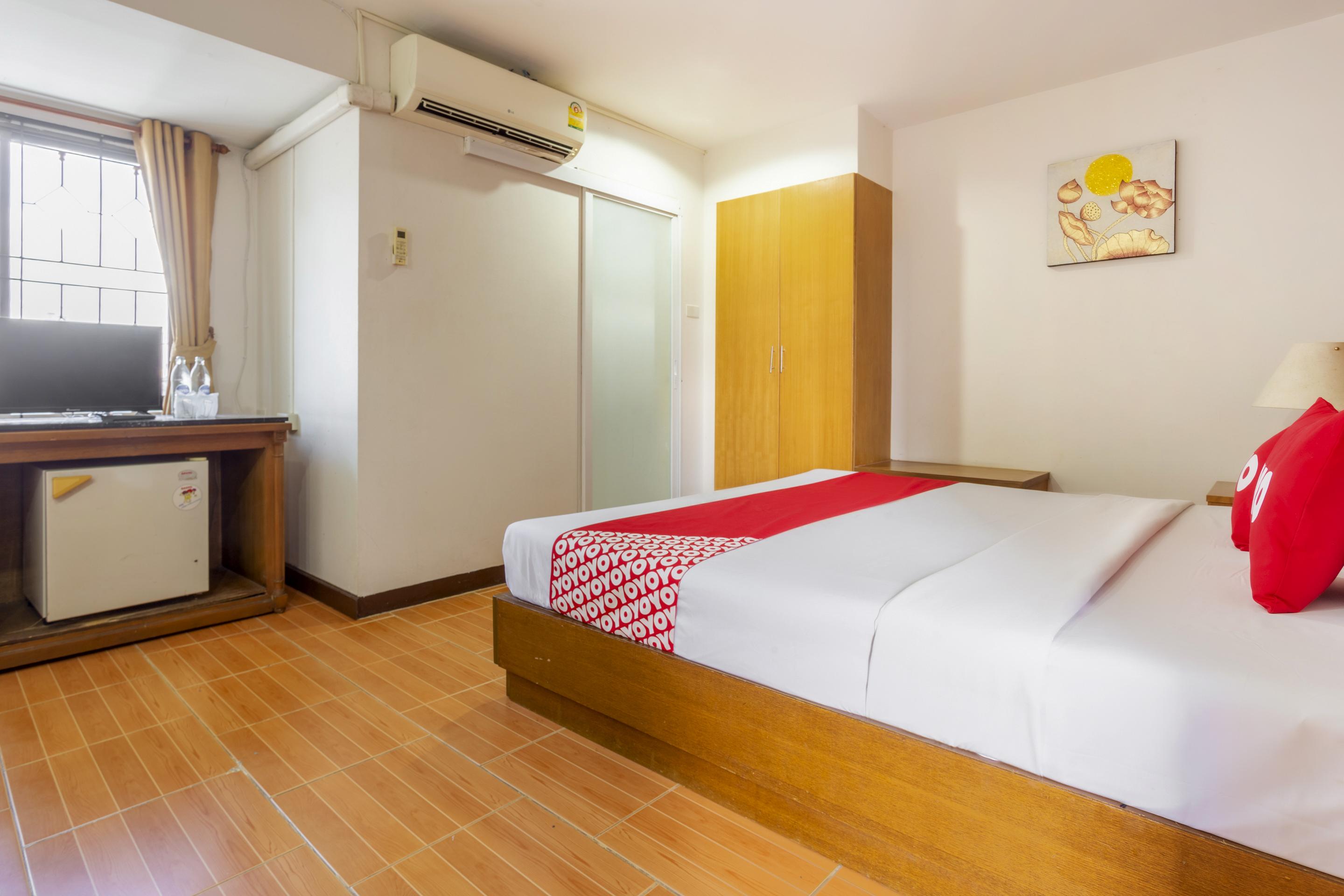 Super Oyo 1096 Winner Inn Hotel Чиангмай Экстерьер фото