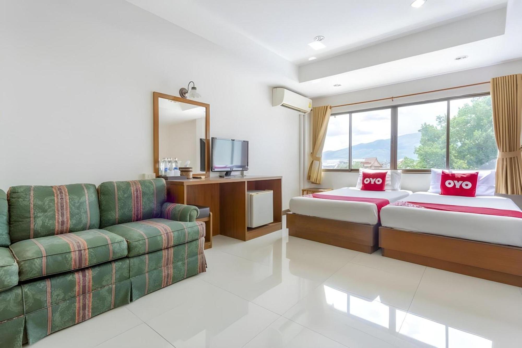 Super Oyo 1096 Winner Inn Hotel Чиангмай Экстерьер фото